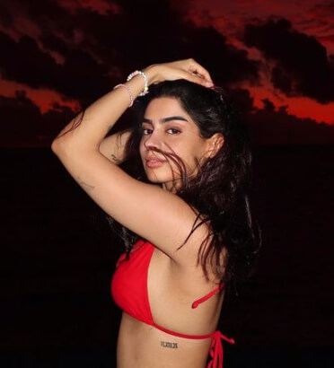 Khushi Kapoor Hot Pic