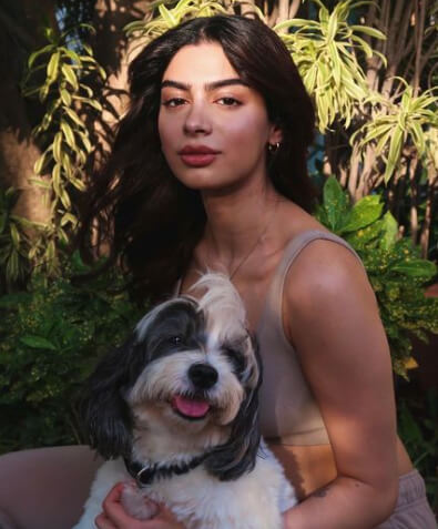 Khushi Kapoor With Her Dog Pic